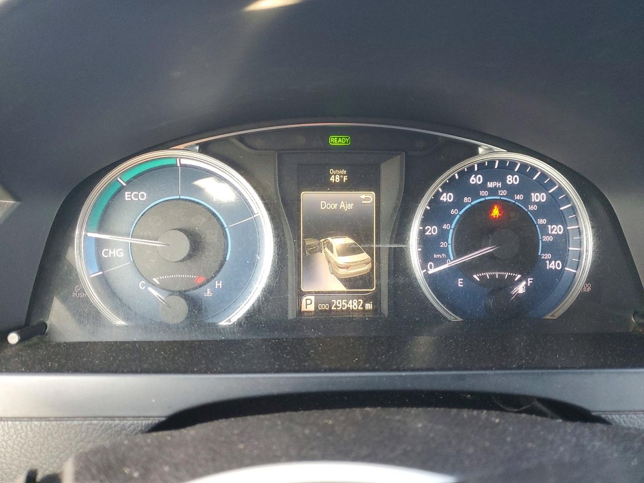 TOYOTA CAMRY HYBRID 2015 — 10