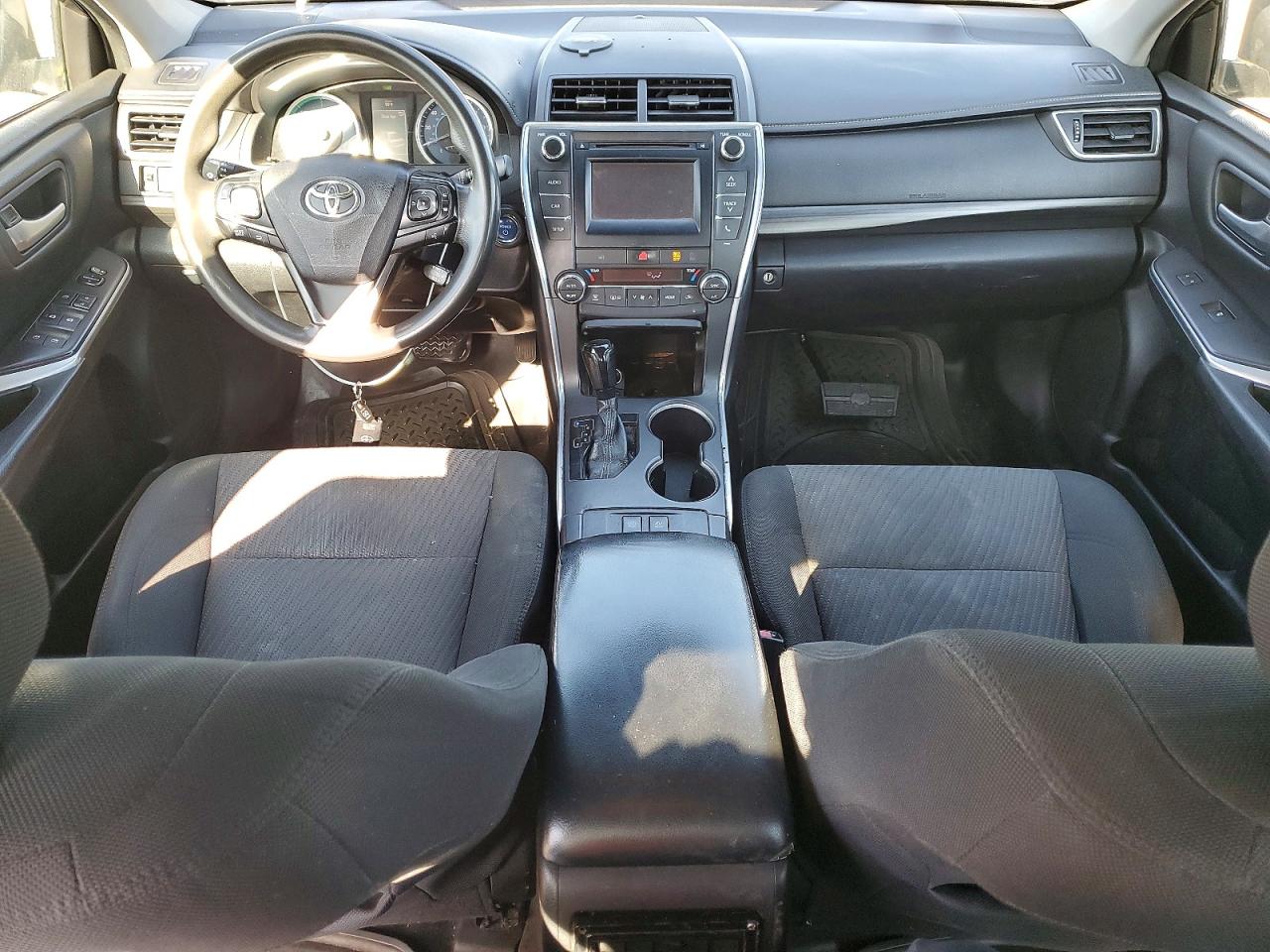 TOYOTA CAMRY HYBRID 2015 — 9