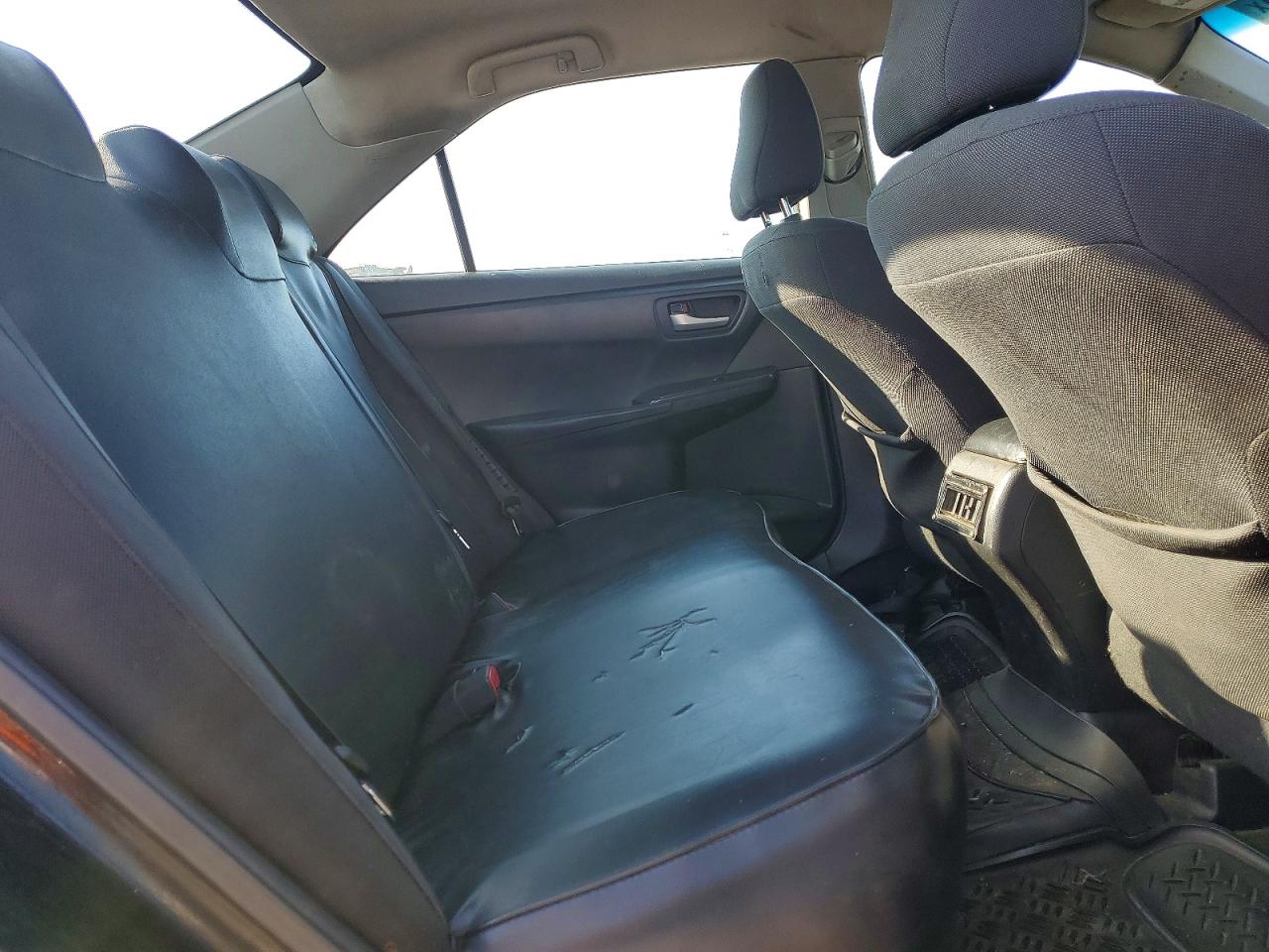 TOYOTA CAMRY HYBRID 2015 — 11