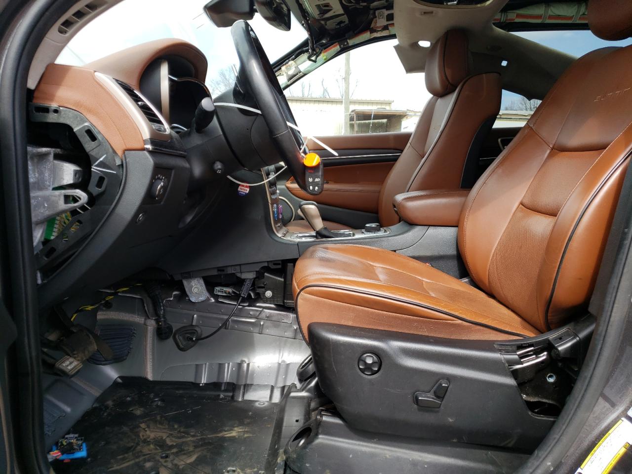 JEEP GRAND CHEROKEE SUMMIT 2016 — 8