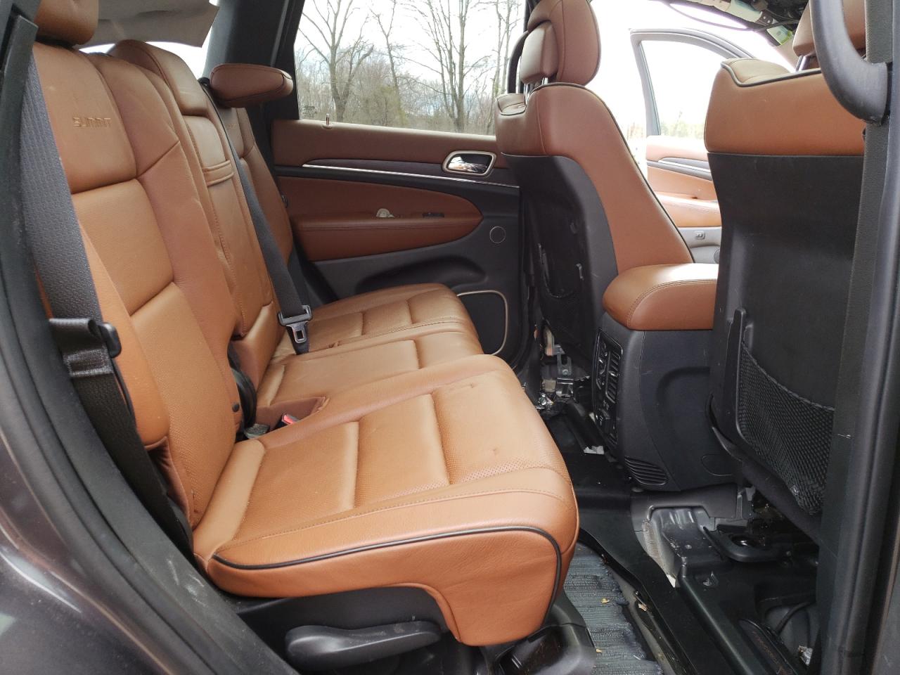 JEEP GRAND CHEROKEE SUMMIT 2016 — 12