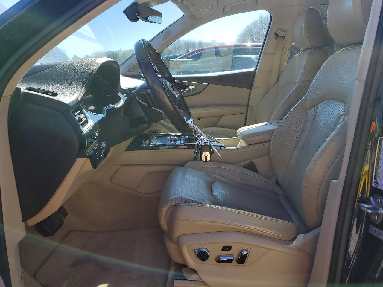 AUDI Q7 2017 — 8