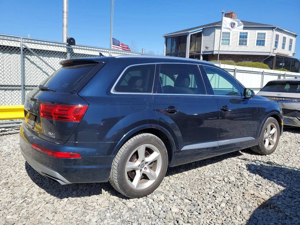 AUDI Q7 2017 — 4