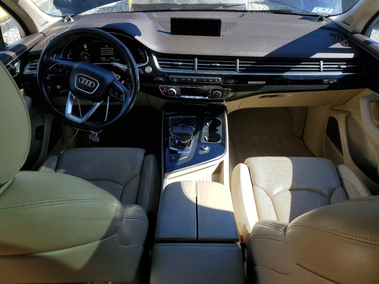 AUDI Q7 2017 — 9