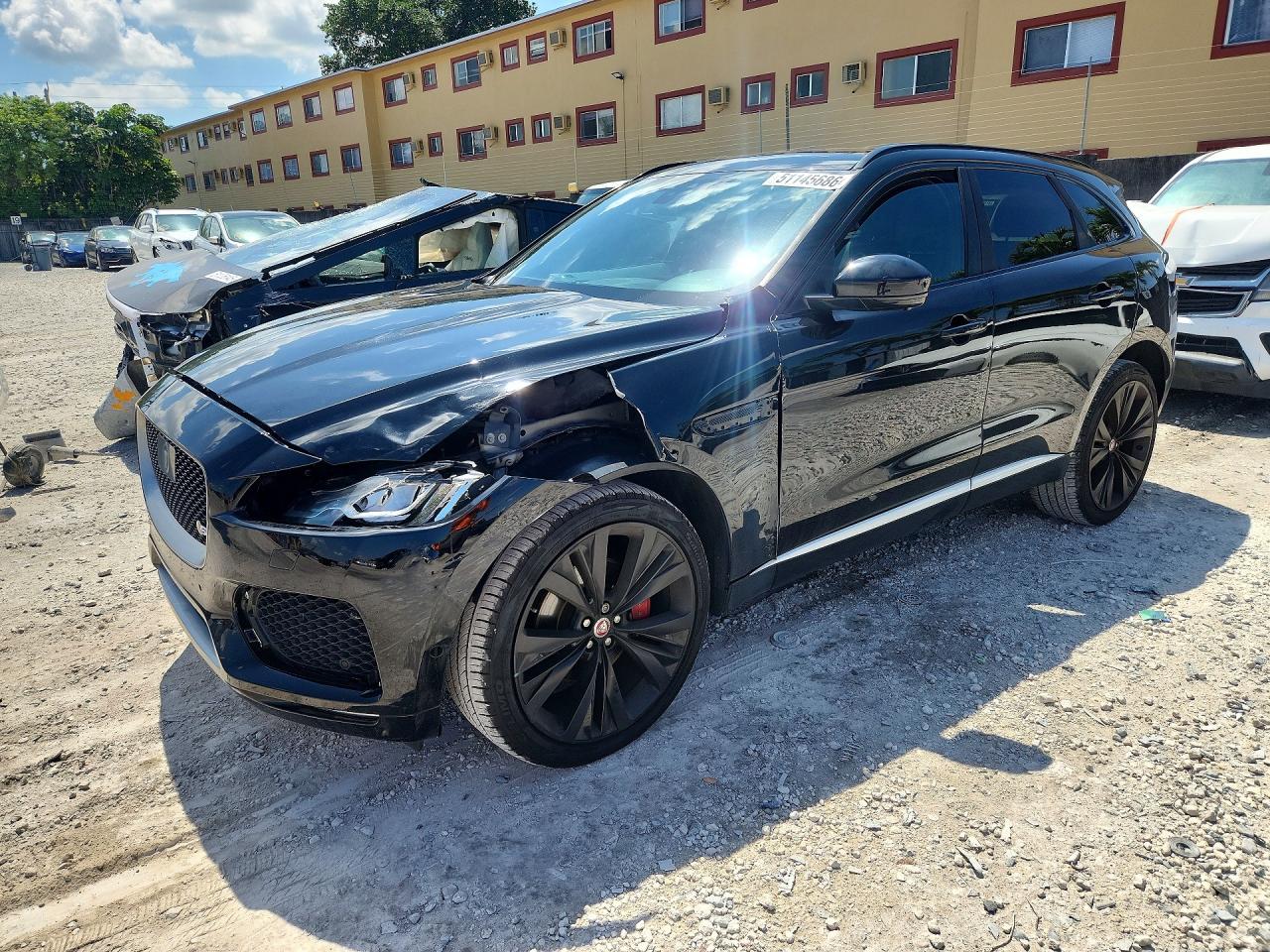 JAGUAR F-PACE 2018 — 2