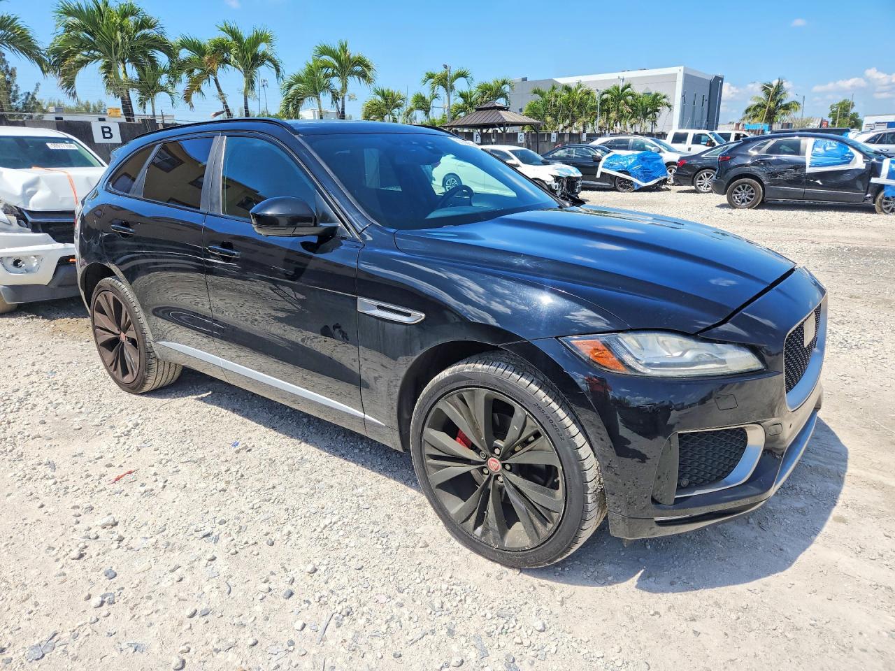 JAGUAR F-PACE 2018 — 5