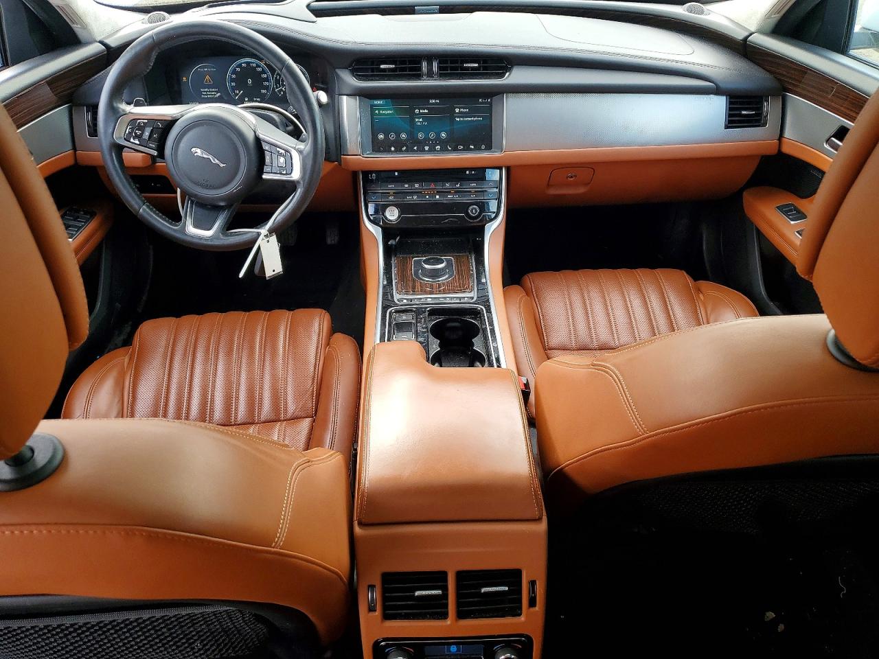 JAGUAR XF 2018 — 9
