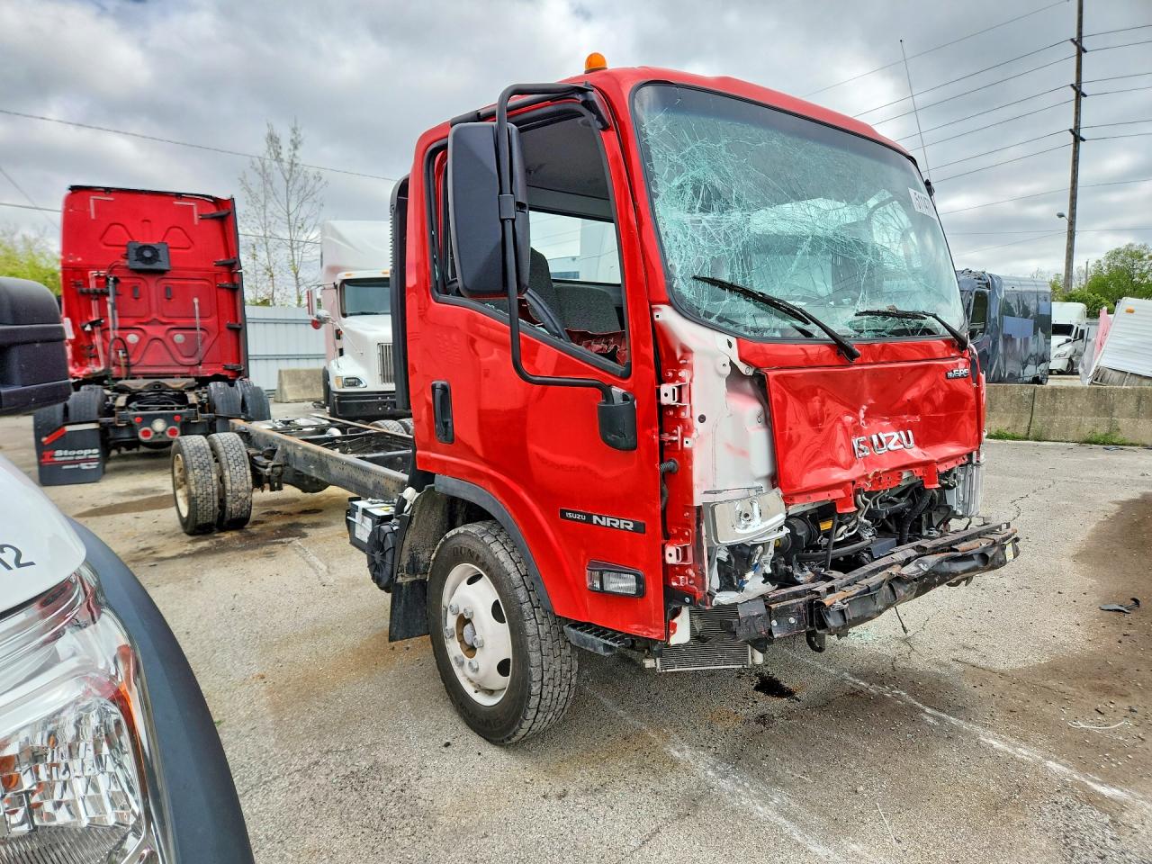 2025 ISUZU NRR