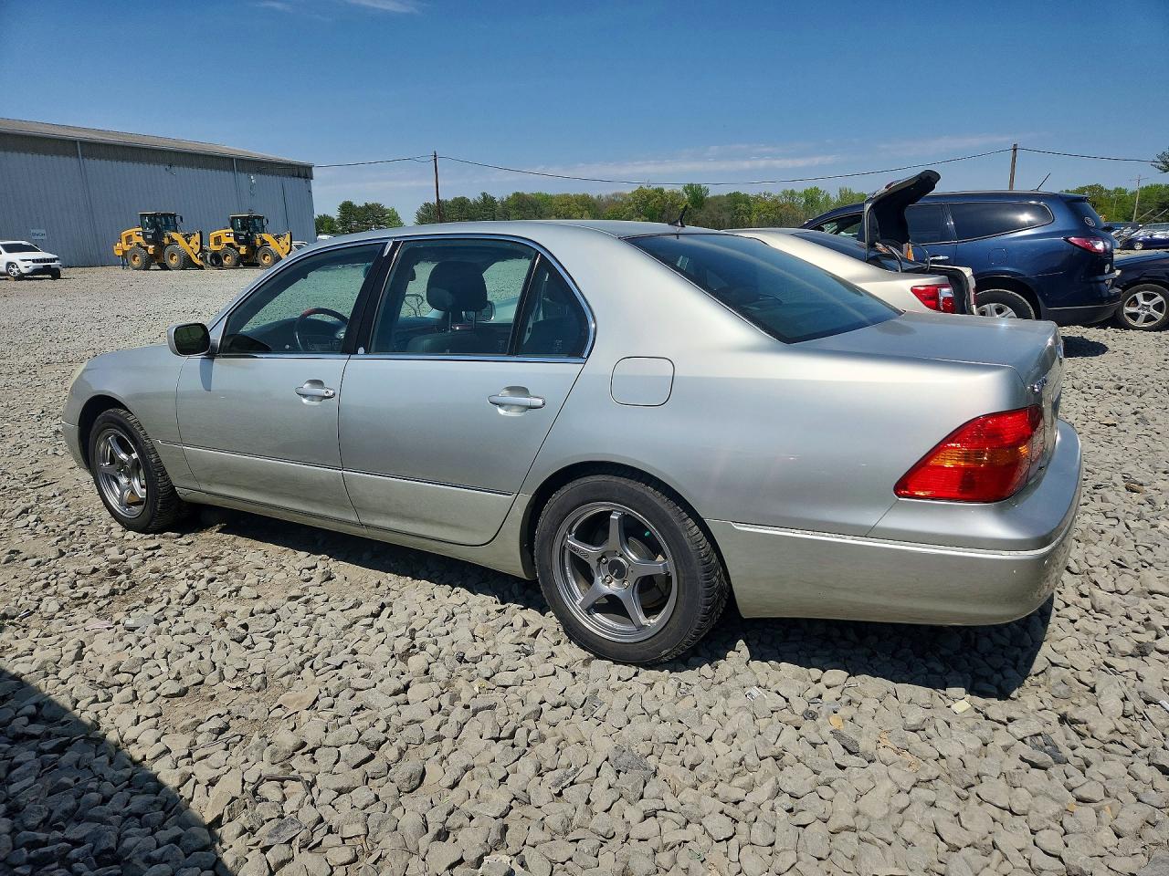 LEXUS LS 2002 — 3