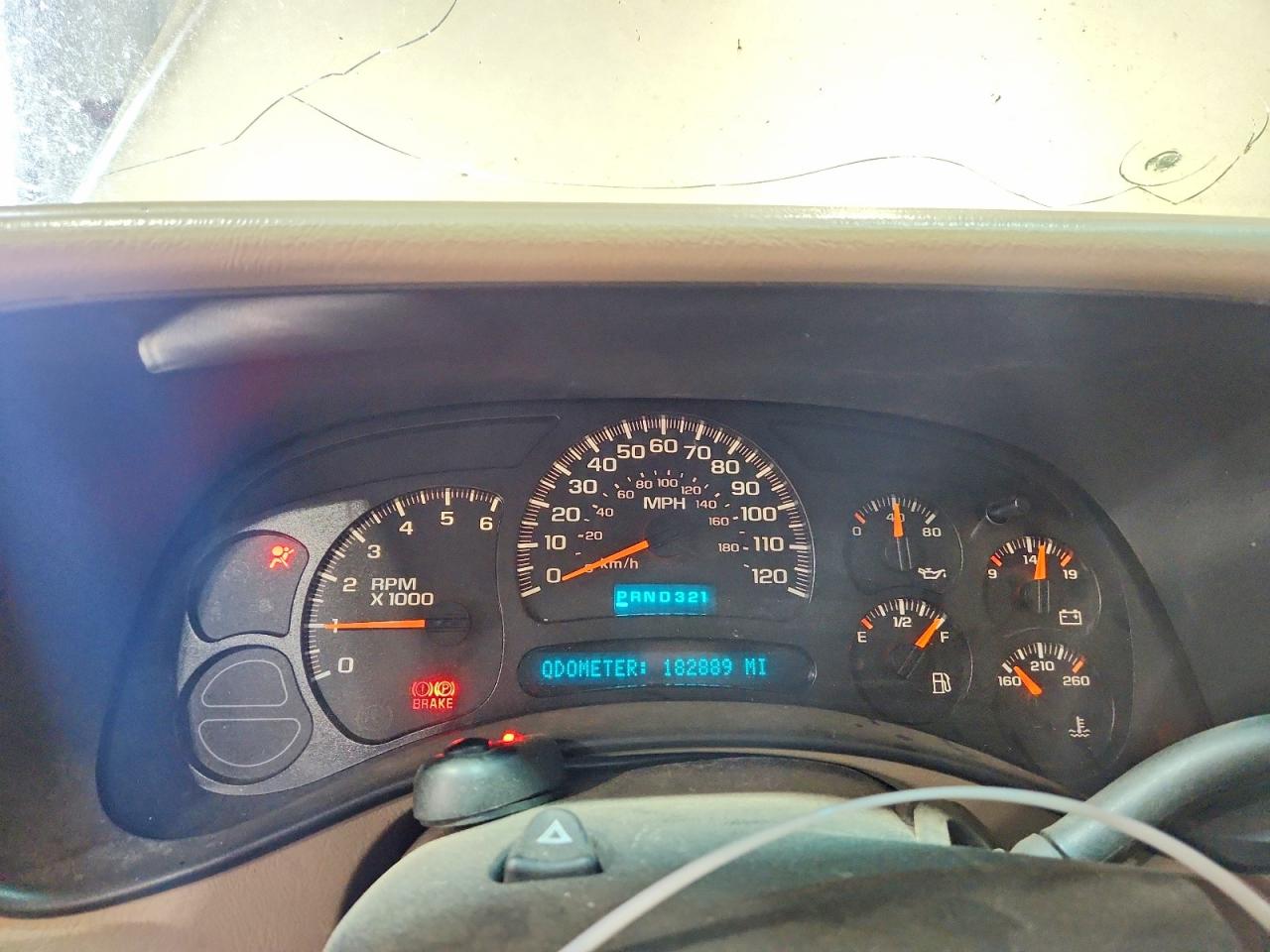 CHEVROLET SUBURBAN 2005 — 10