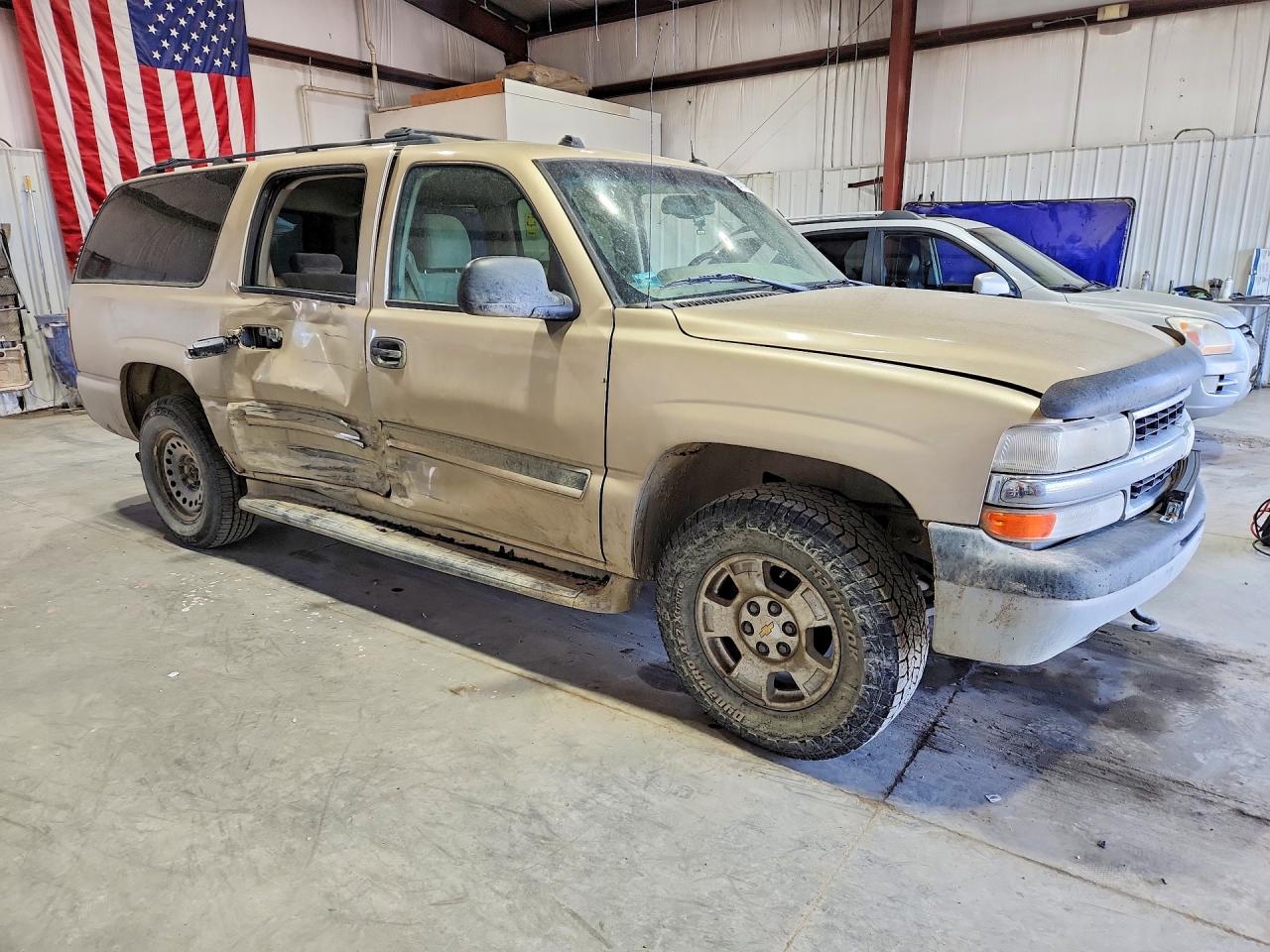 CHEVROLET SUBURBAN 2005 — 5