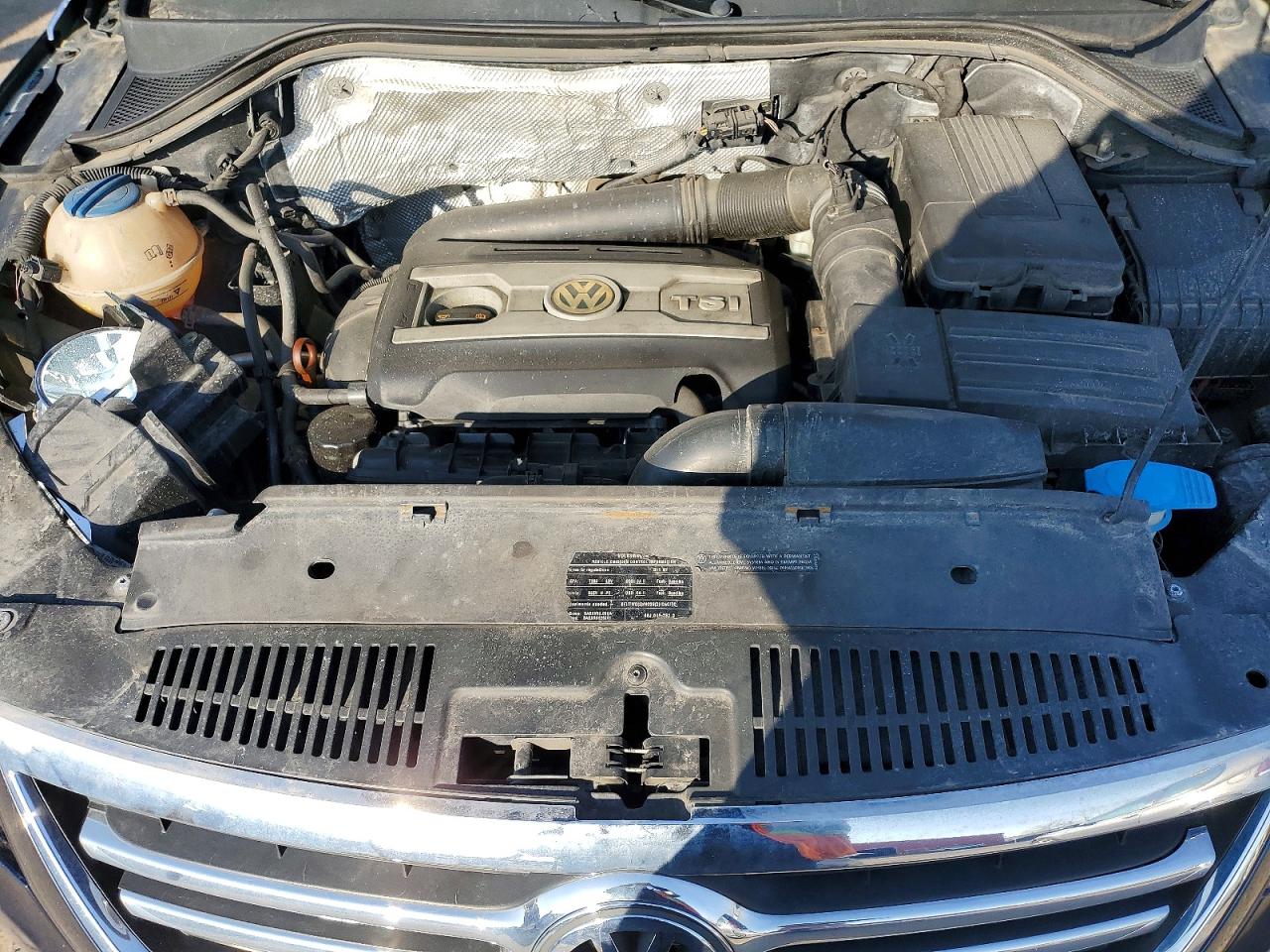 VOLKSWAGEN TIGUAN 2011 — 13
