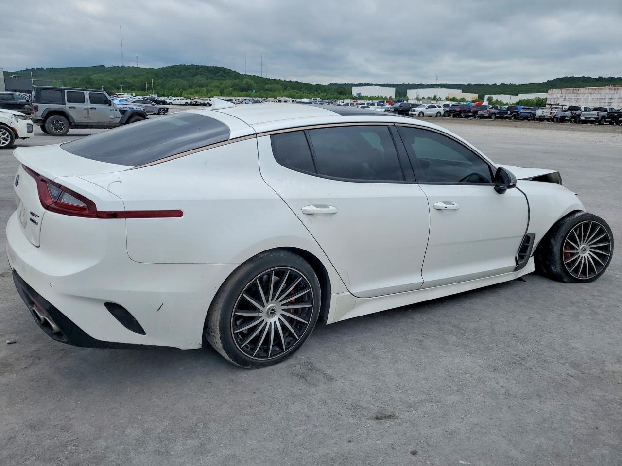 KIA STINGER 2019 — 4