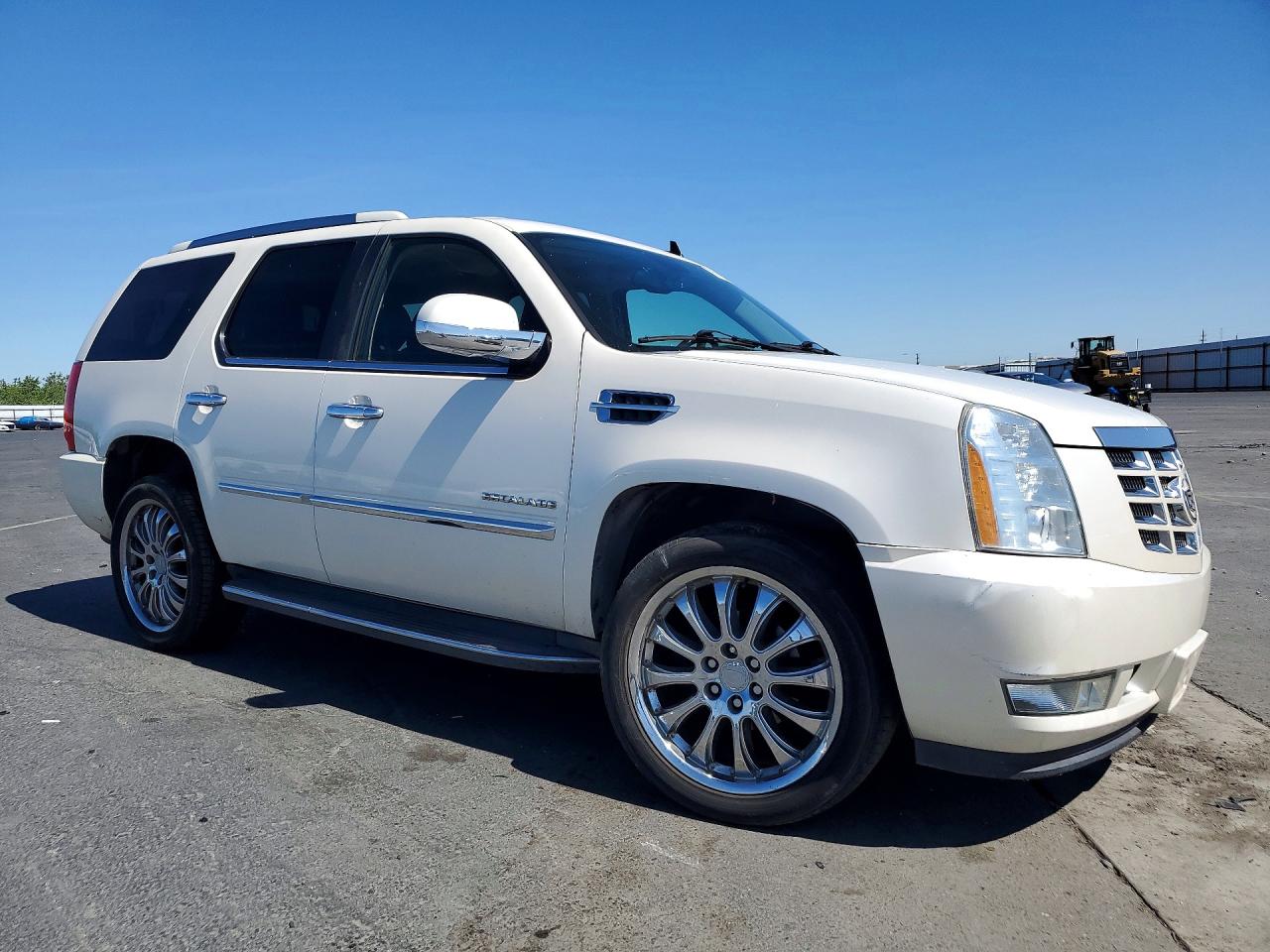 CADILLAC ESCALADE 2011 — 5