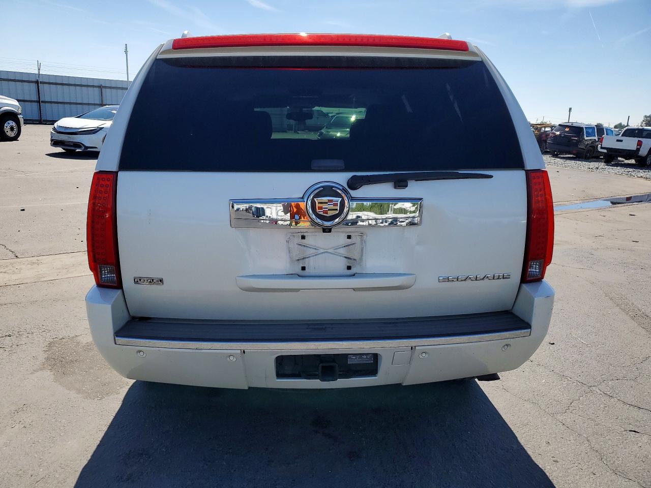 CADILLAC ESCALADE 2011 — 7