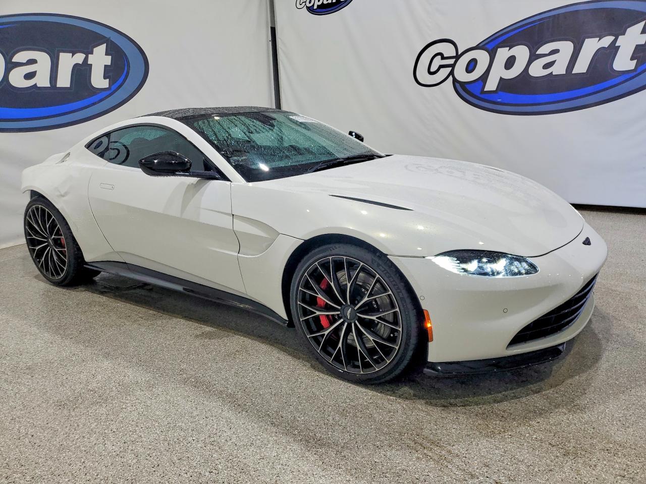 2022 ASTON MARTIN VANTAGE