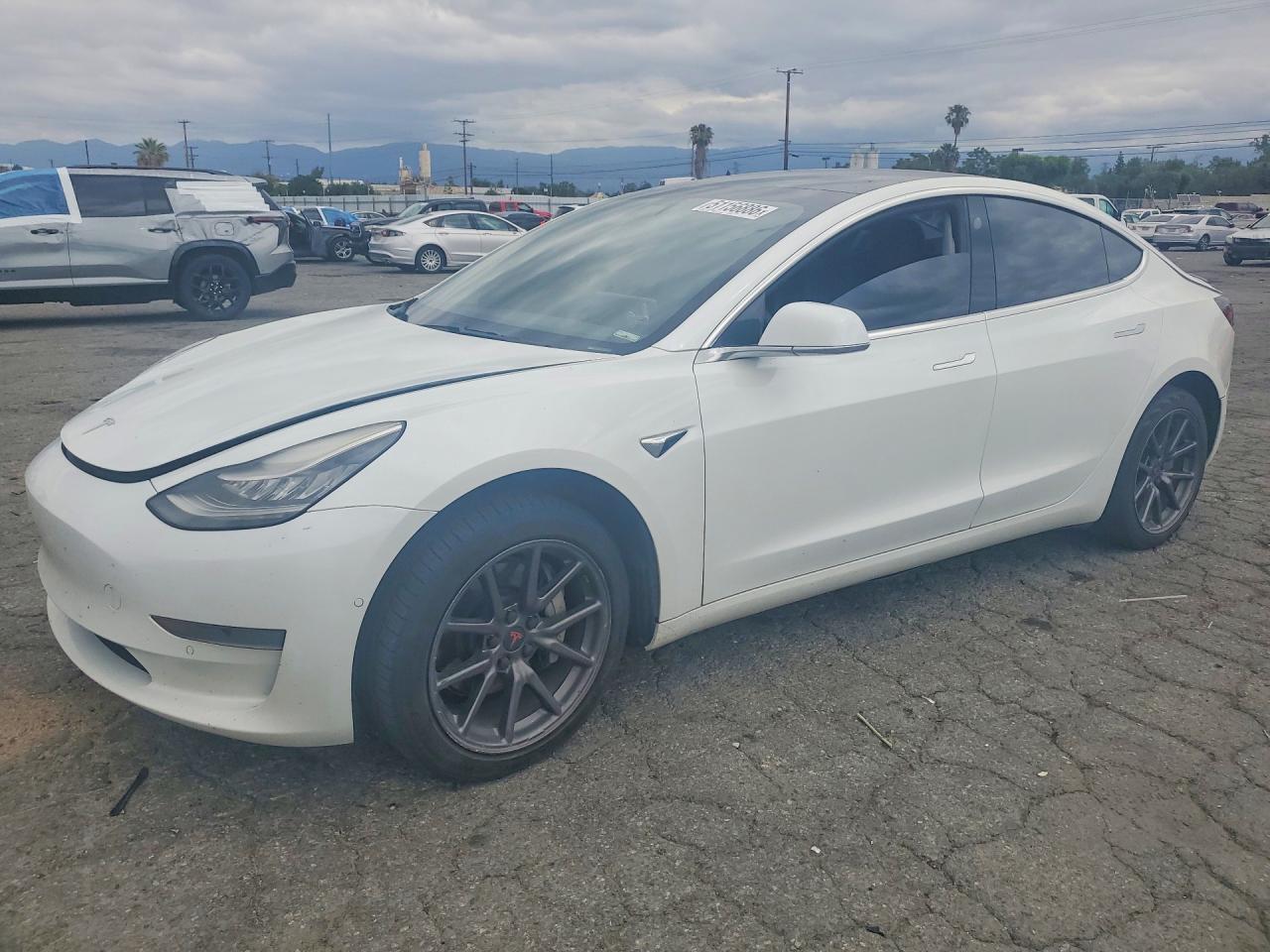 TESLA MODEL 3 2019 — 2