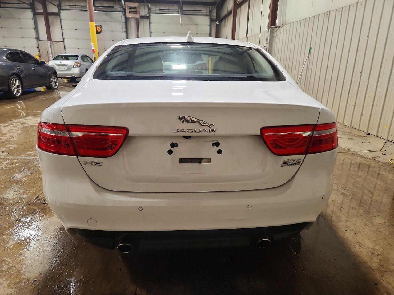 JAGUAR XE 2017 — 7