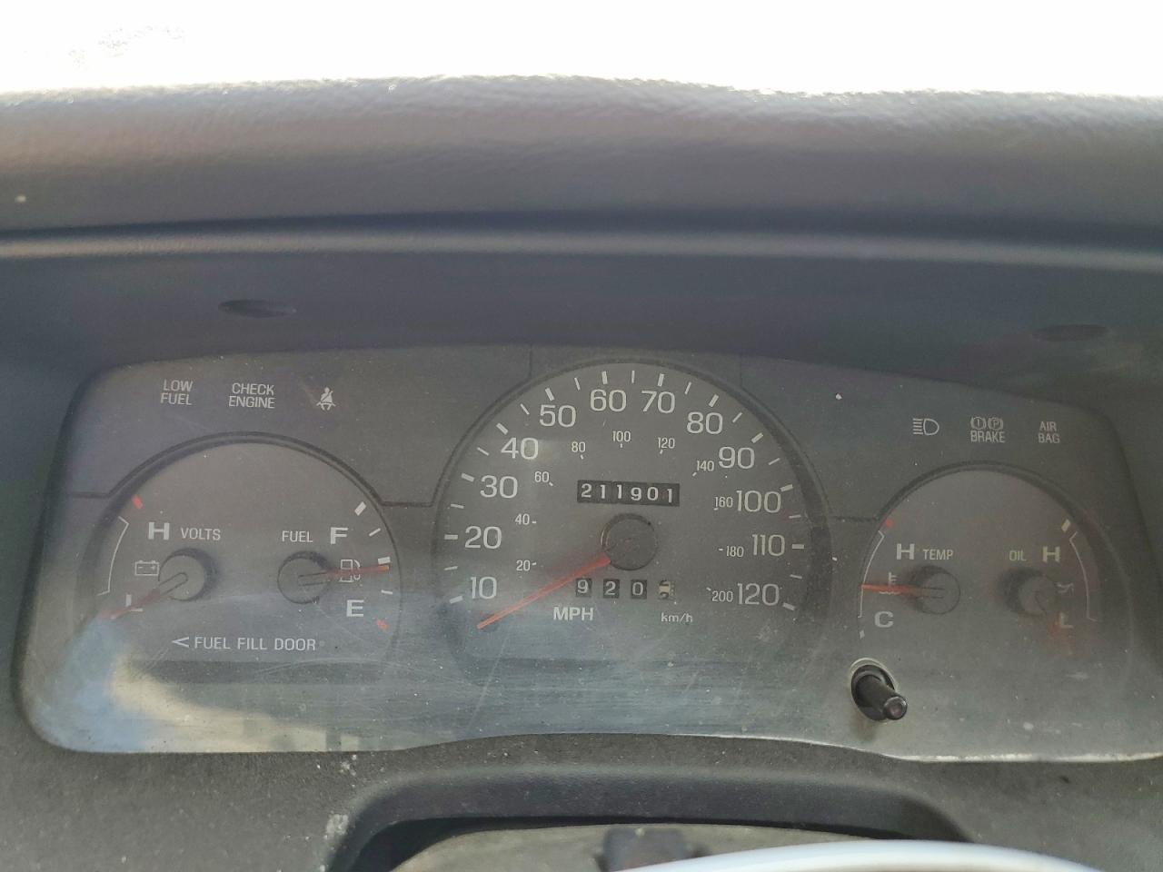 FORD CROWN VICTORIA 2005 — 10