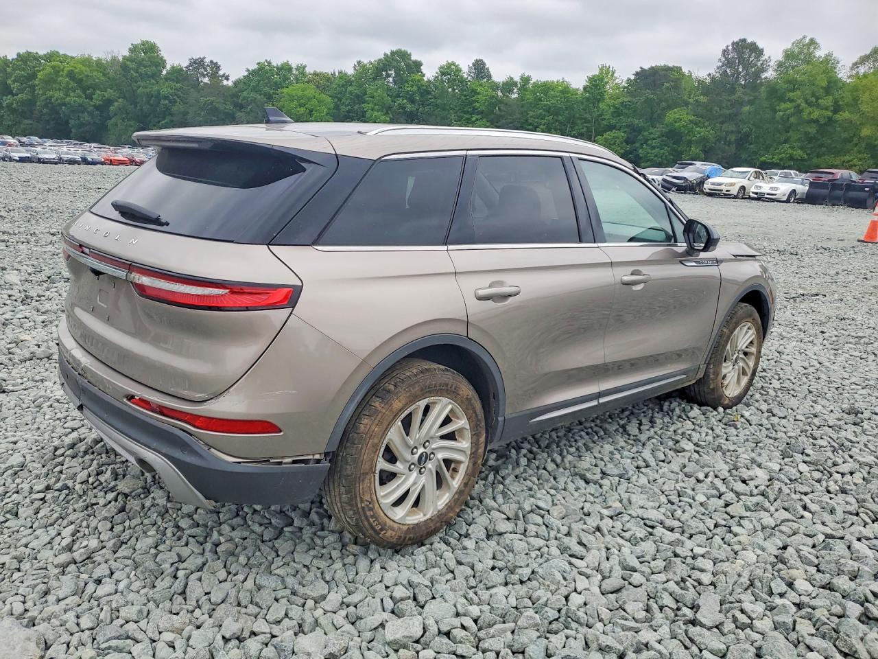 LINCOLN CORSAIR 2020 — 4