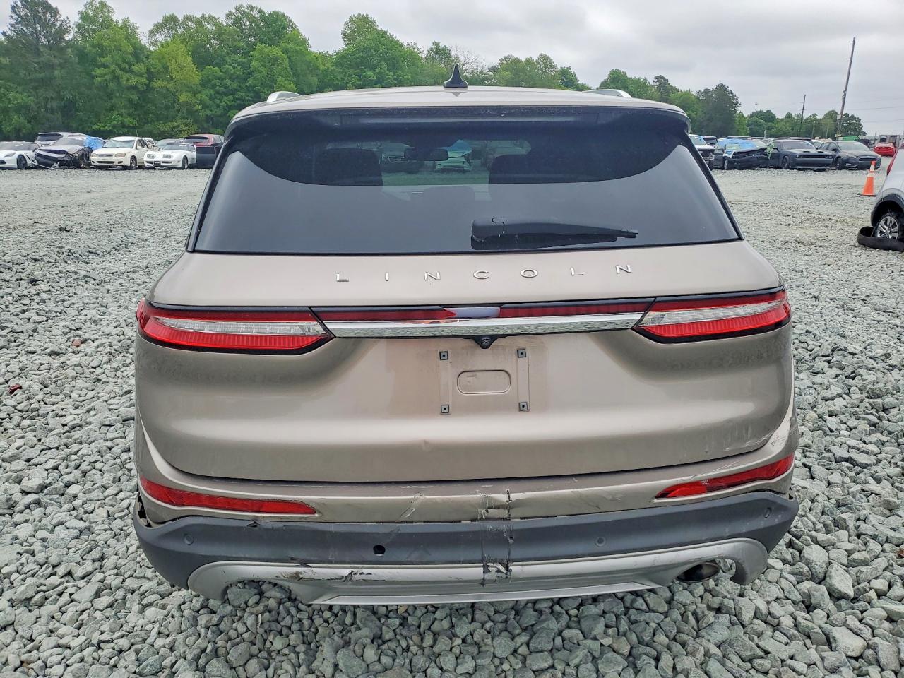 LINCOLN CORSAIR 2020 — 7