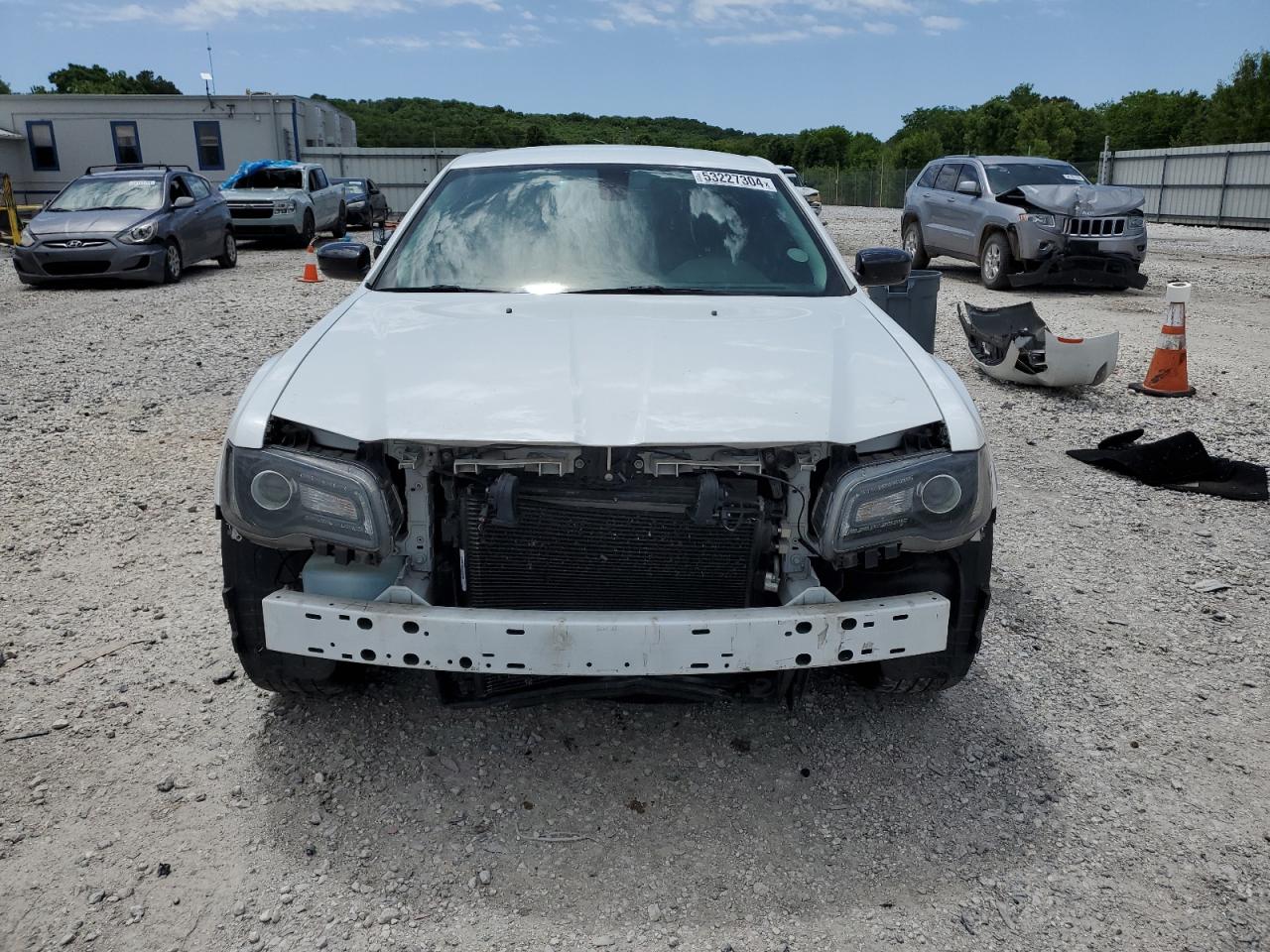 CHRYSLER 300 2019 — 6