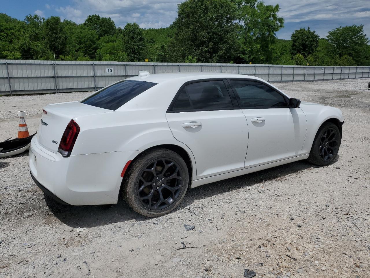 CHRYSLER 300 2019 — 4