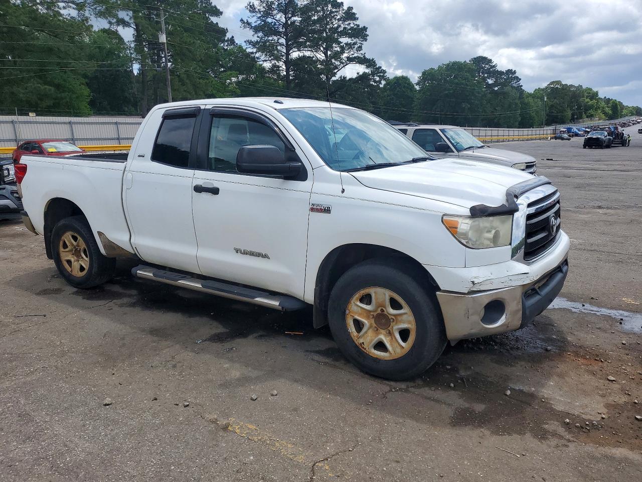TOYOTA TUNDRA 2011 — 5