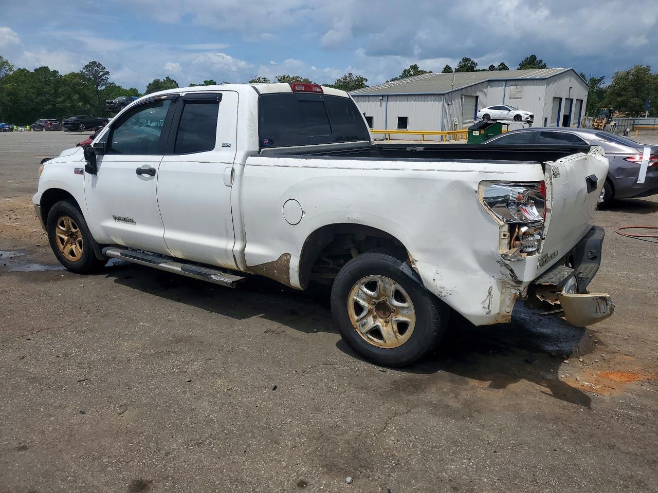 TOYOTA TUNDRA 2011 — 3