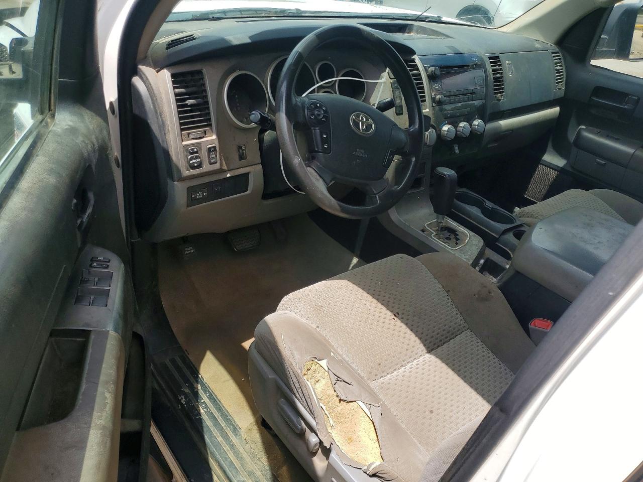 TOYOTA TUNDRA 2011 — 9