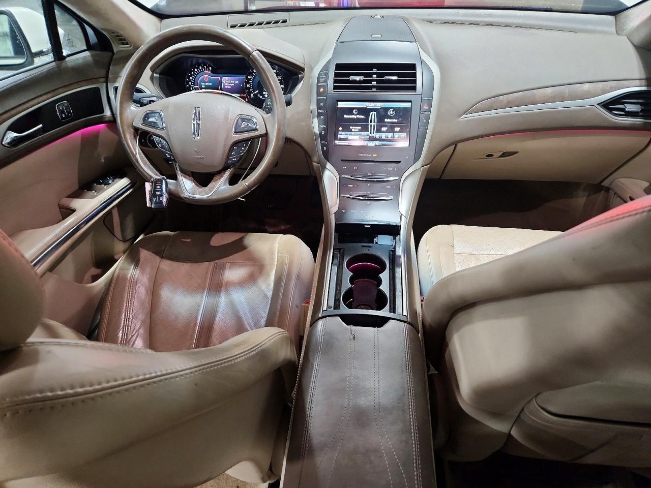 LINCOLN MKZ 2016 — 9