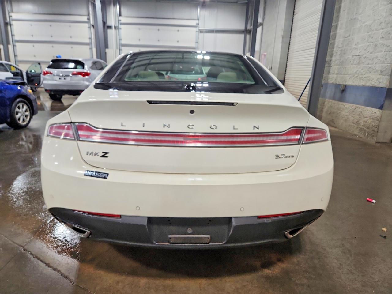 LINCOLN MKZ 2016 — 7