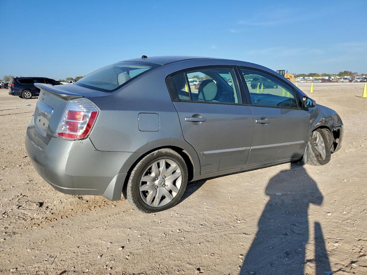 NISSAN SENTRA 2012 — 4