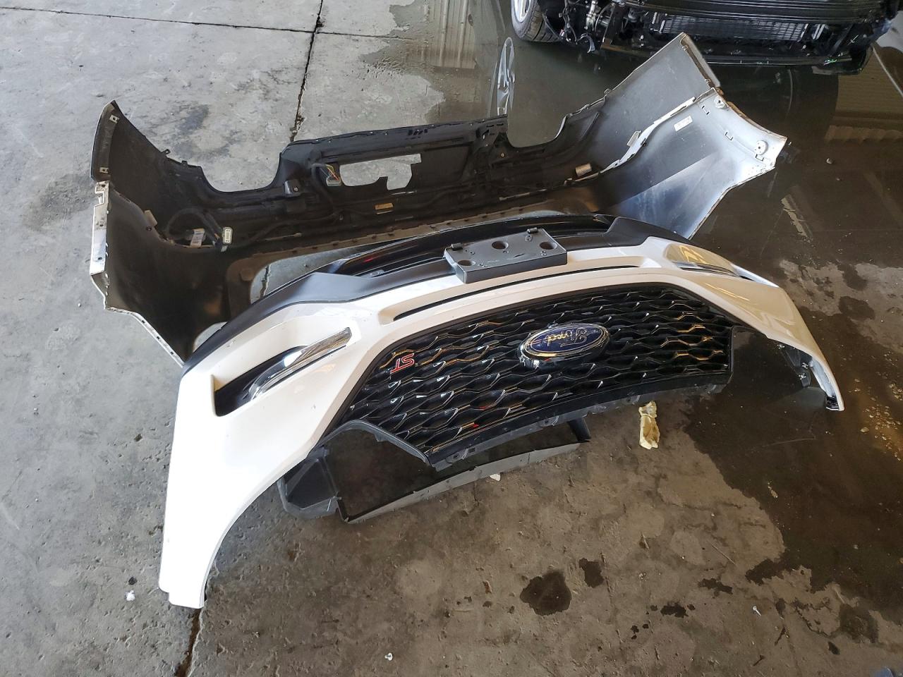 FORD EXPLORER 2022 — 14