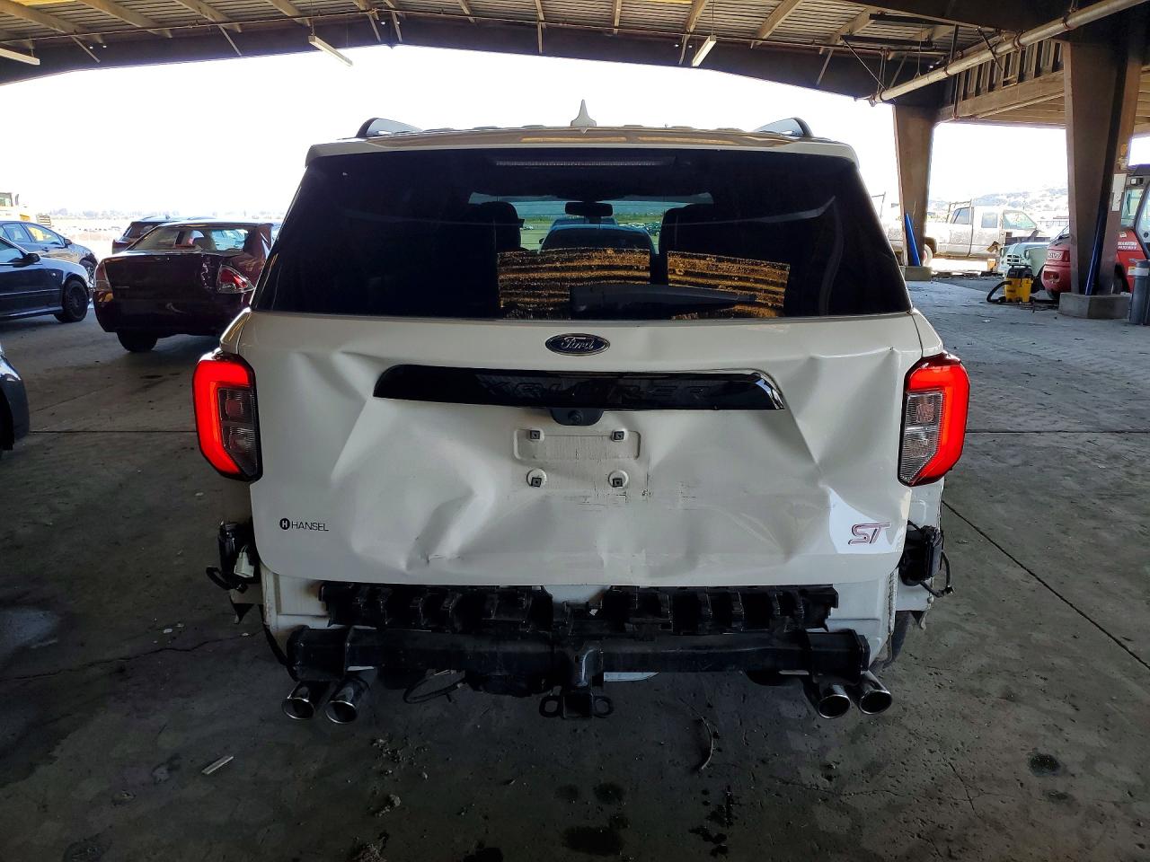 FORD EXPLORER 2022 — 7