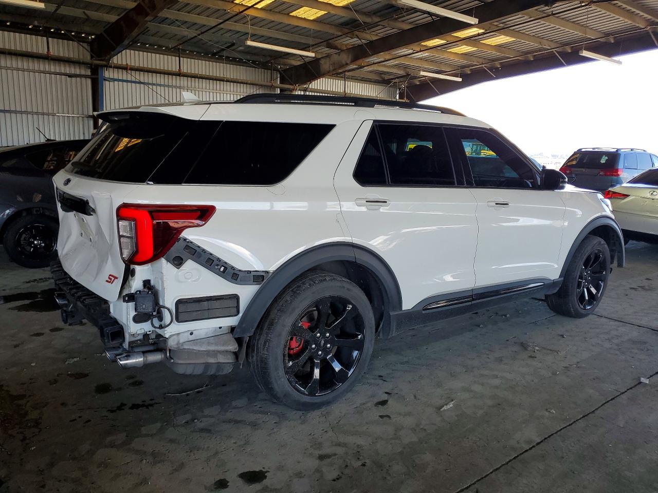 FORD EXPLORER 2022 — 4