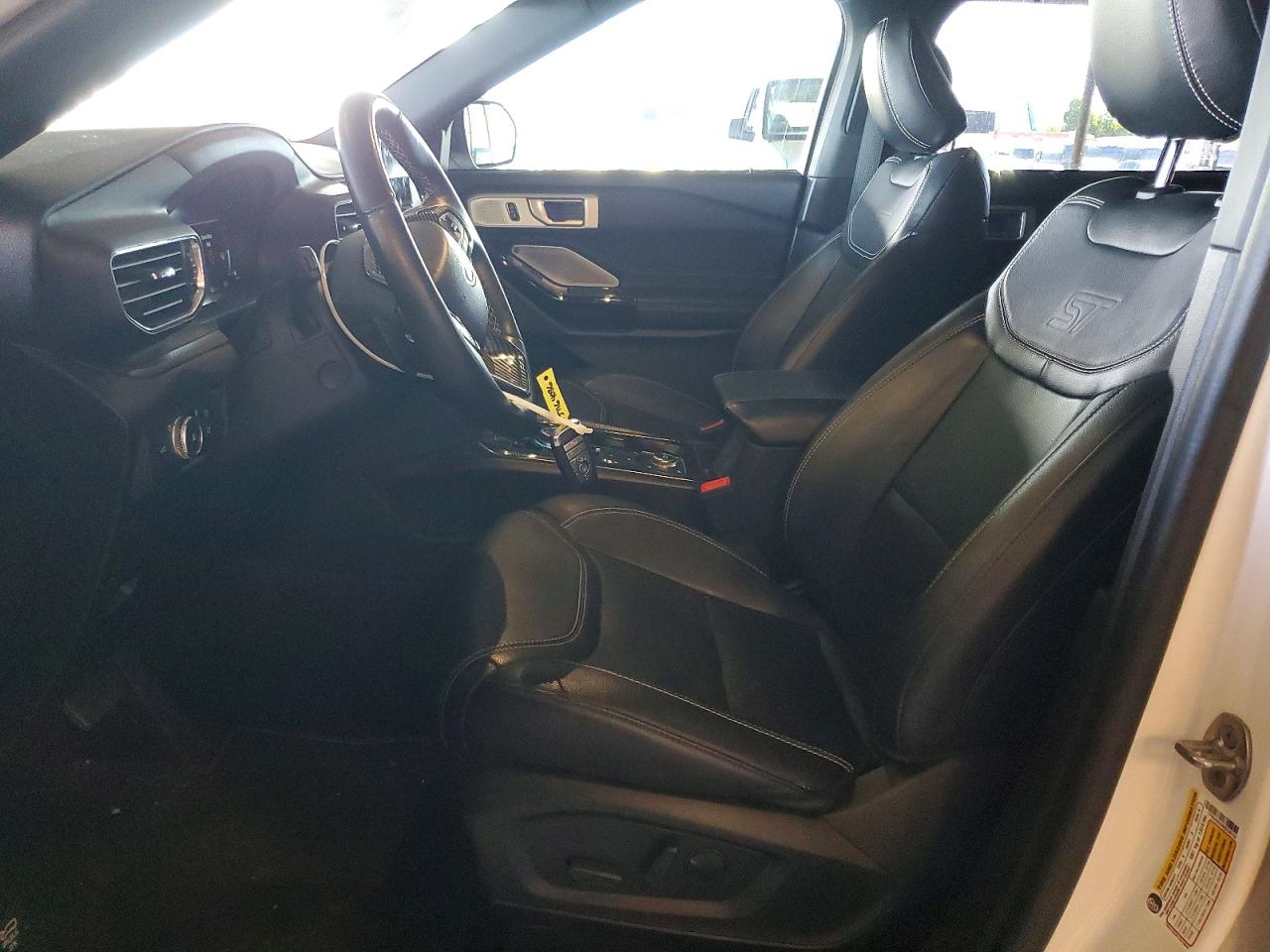 FORD EXPLORER 2022 — 8