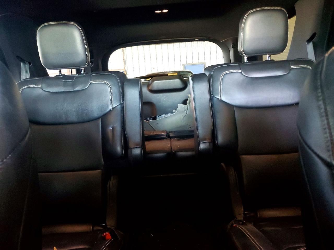 FORD EXPLORER 2022 — 11