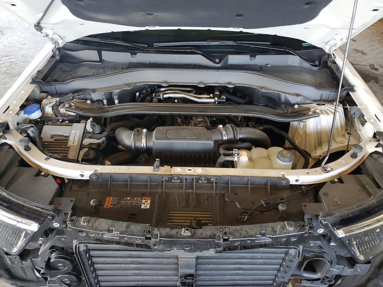FORD EXPLORER 2022 — 13