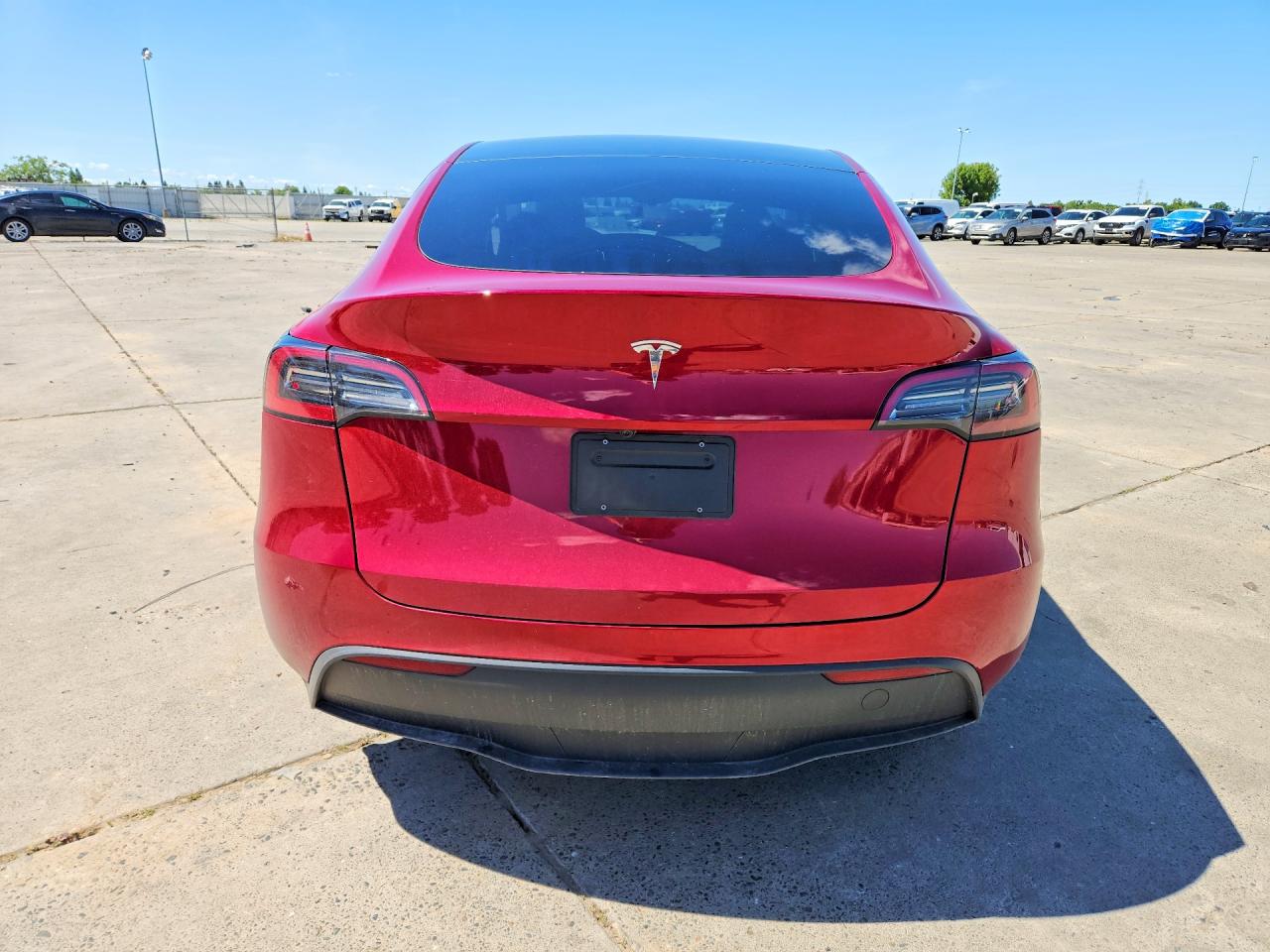 TESLA MODEL Y 2025 — 7