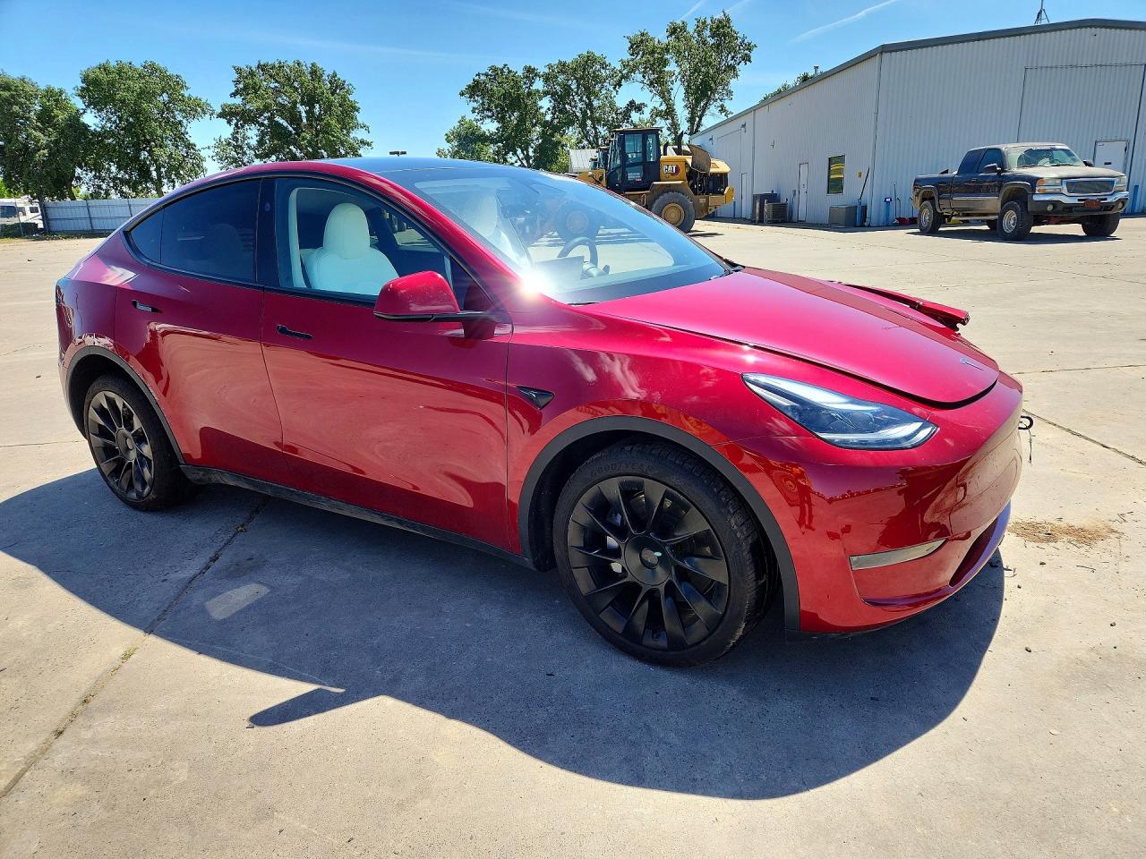TESLA MODEL Y 2025 — 5