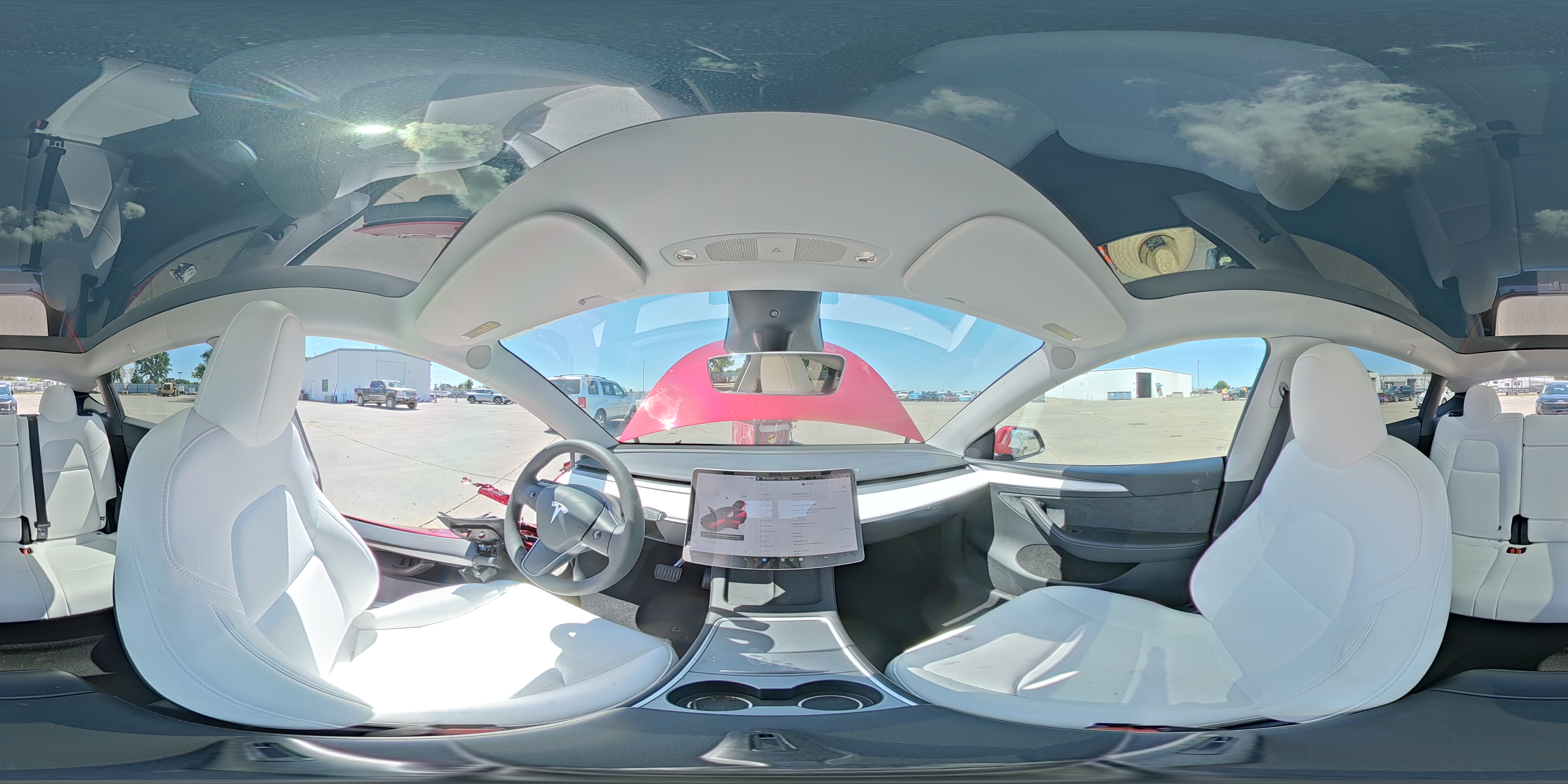 TESLA MODEL Y 2025 — 15