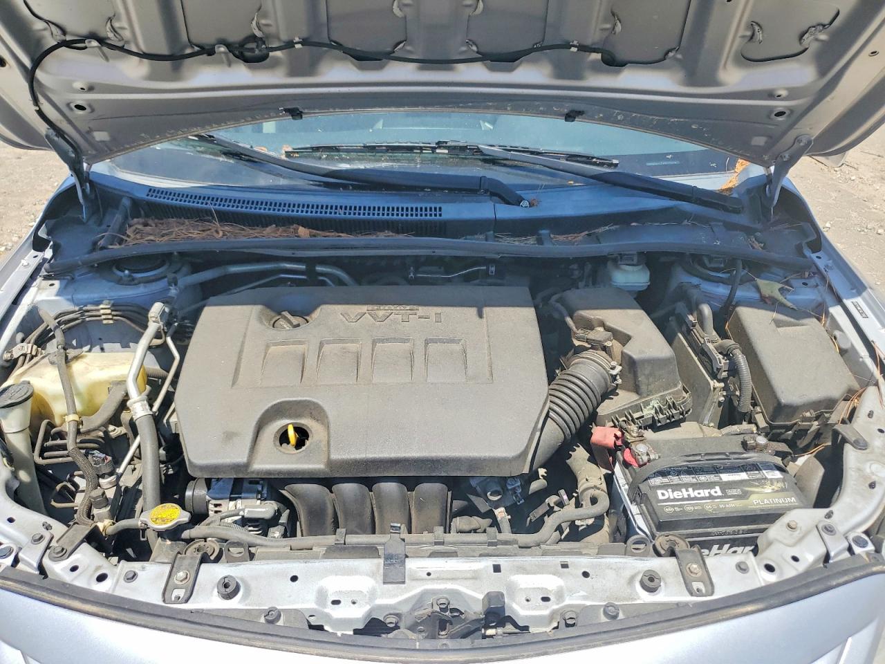TOYOTA COROLLA 2011 — 12