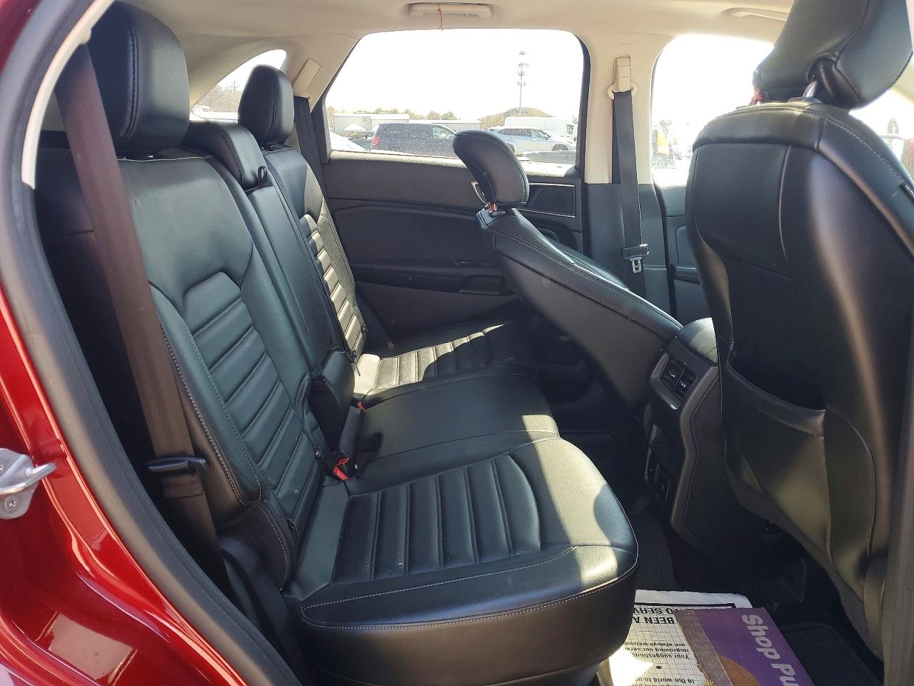 FORD EDGE 2016 — 12
