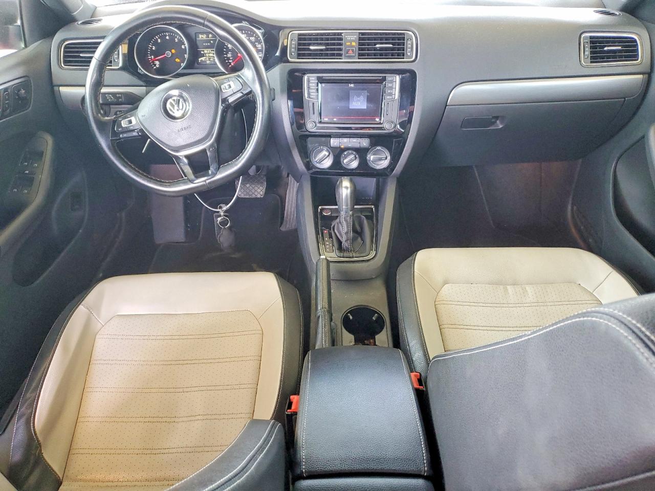 VOLKSWAGEN JETTA 2017 — 9