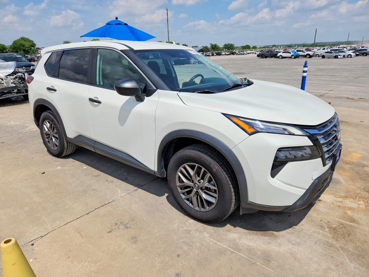 NISSAN ROGUE 2024 — 5