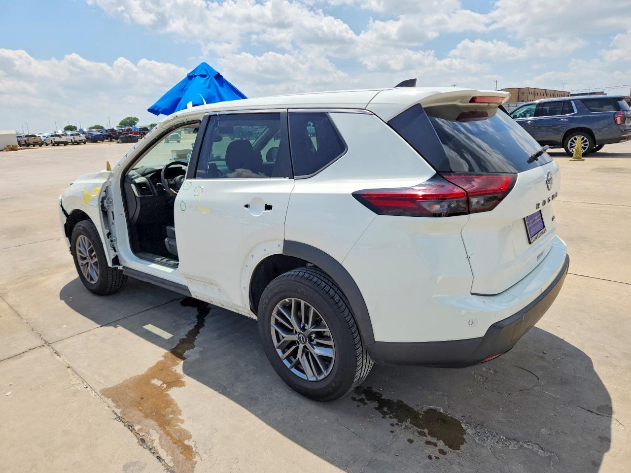 NISSAN ROGUE 2024 — 3