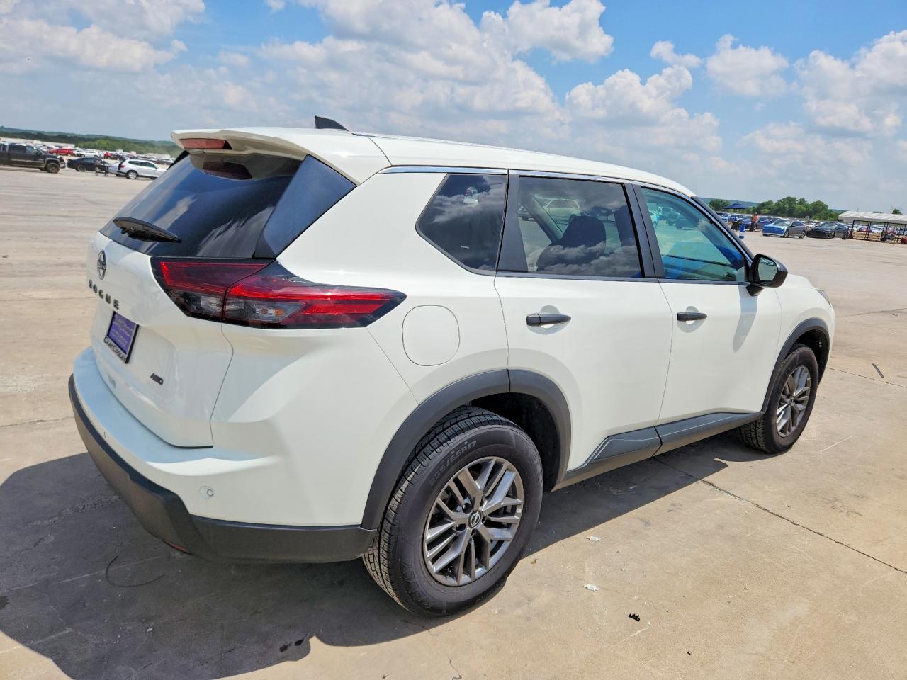 NISSAN ROGUE 2024 — 4