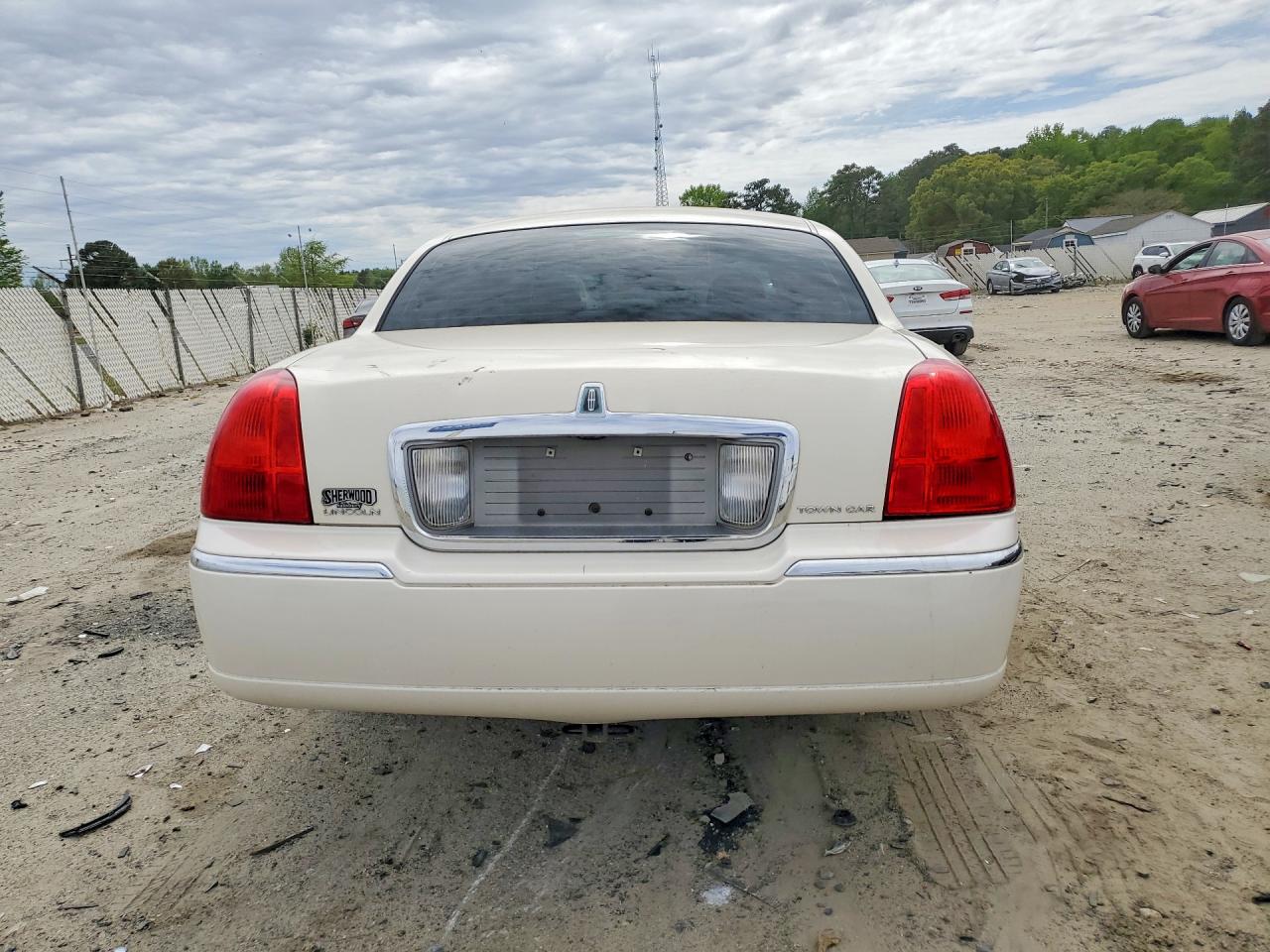LINCOLN TOWN CAR 2007 — 7