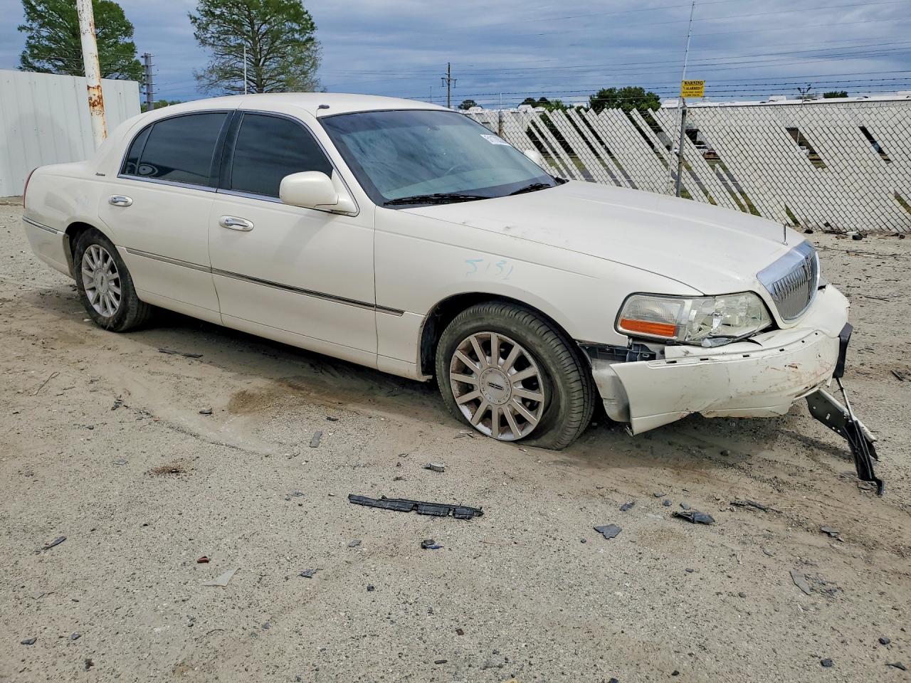 LINCOLN TOWN CAR 2007 — 5